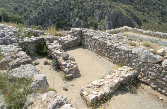 Grace Circle B at Mycenae Photo Source: Wikimedia Commons Copyright: K beard License: CC-BY-SA