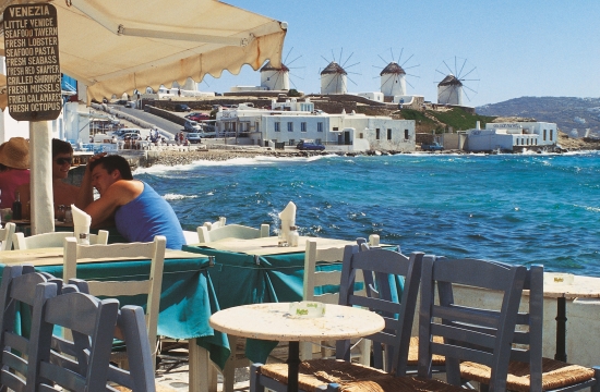 4 συλλήψεις στη Μύκονο για υποκλοπή μεταφορικού έργου