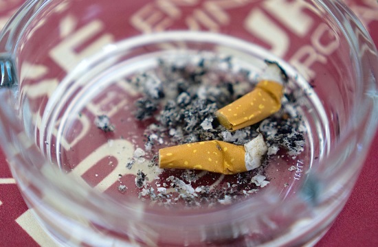 Νέα εγκύκλιος για το κάπνισμα: Τι απαγορεύεται στα ξενοδοχεία και τα εστιατόρια