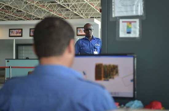 Lawsuit: U.S. searches of phones and laptops at airports soaring