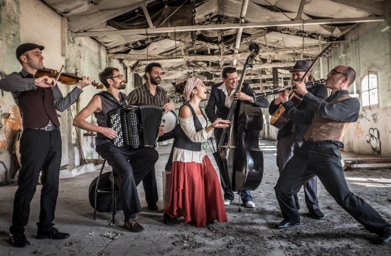 Barcelona Gipsy Balkan Orchestra to perform in Athens on May 24 (videos)