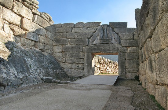 Greek Culture Ministry: Fire at Mycenae not damaged antiquities (videos)