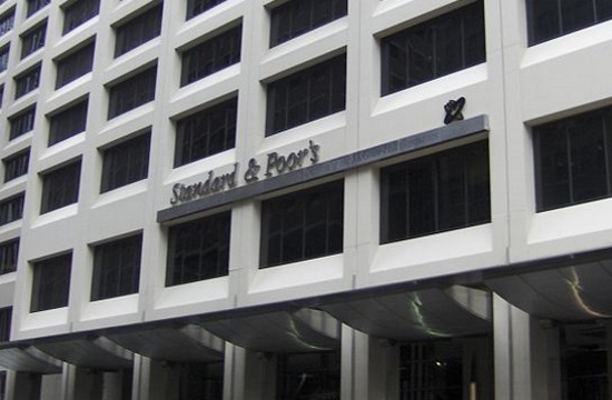 Standard &Poor's credit rating agency upgrades Greek banks