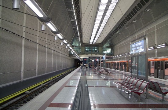 Athens metro and train strike on Sunday