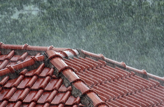 Heavy rainstorm rages on in Greece