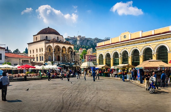 Initiative to rid central Monastiraki Square in Athens of plastics