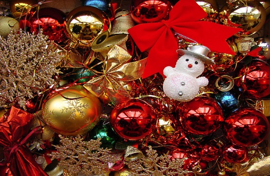 Greek tips: How to make Christmas holiday season more cozy