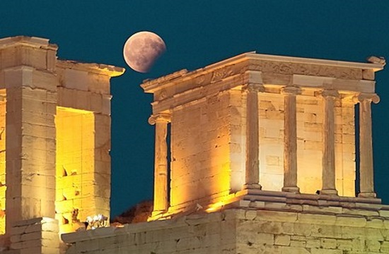 Media report: Athens Acropolis to be seen in a whole new light