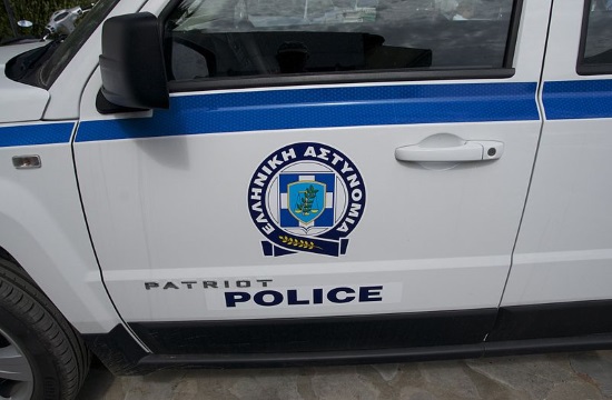 Greek police fine hundreds for breaking Covid-19 rules