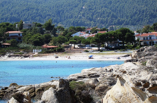 Chalkidiki stores turned into holiday homes as buyers seek cheaper properties