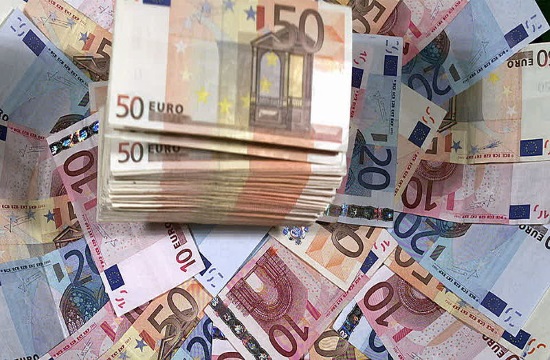 Greece raises  €812.5 million in six-month T-bill auction at lower cost