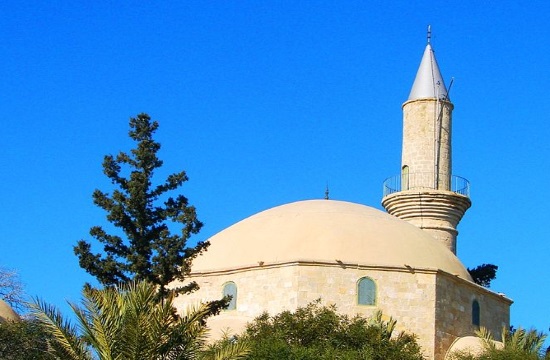 Hala Sultan Mosque in Larnaca not accessible to visitors on 28 August 2018