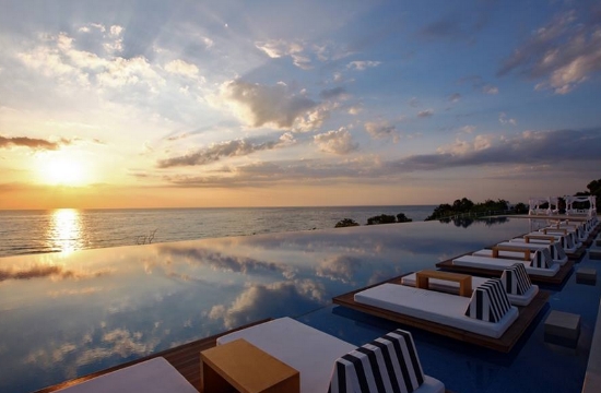 ELSTAT: + 4% overnight stays in hotels and campings in Greece during 2015