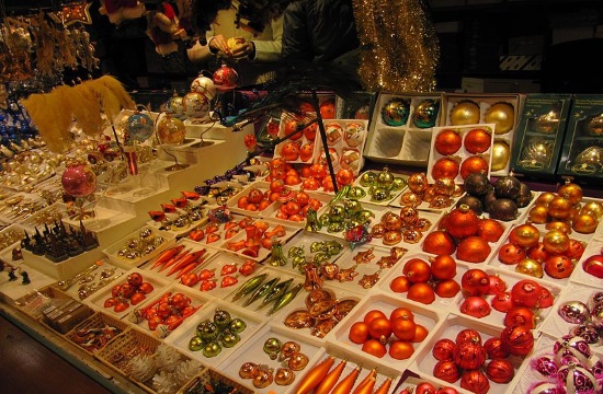 Shop opening hours for Christmas and New Year holiday season in Athens