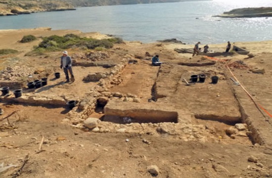 Roman amphorae found at ancient port of Akrotiri-Dreamers Bay in Cyprus