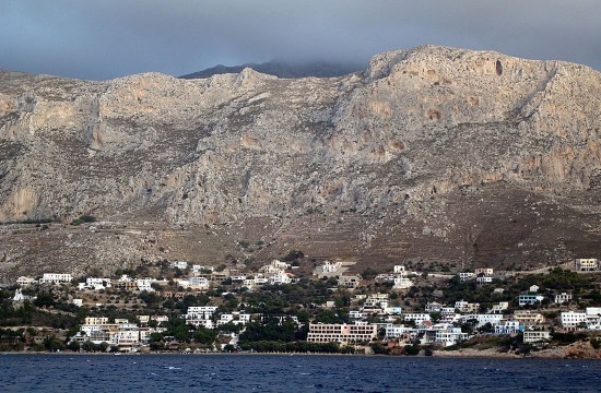 Greek Australian offers 300 lambs to poor families in Kalymnos for Easter