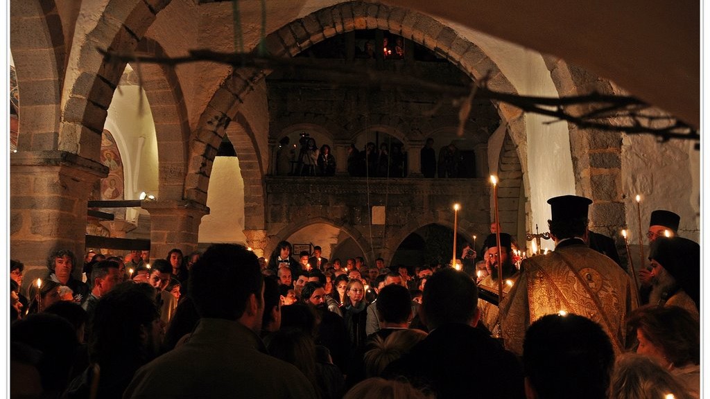 AP report: Greeks celebrate Easter without Covid-19 restrictions