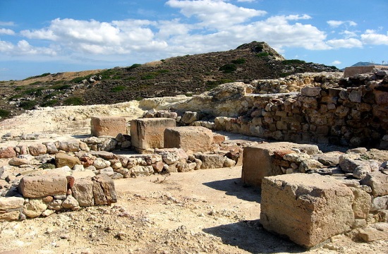 Exquisite findings in ongoing early Minoan cemetery excavation in Petras