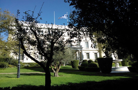 Greek President hosts reception in honor of the diplomatic corps