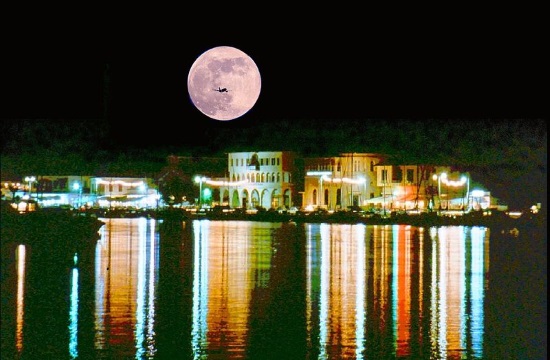 The second supermoon of 2020 rose in Greece on Monday