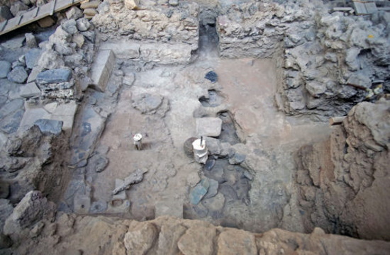 Prehistoric finds on Greek island of Santorini hint at tsunami before volcano eruption