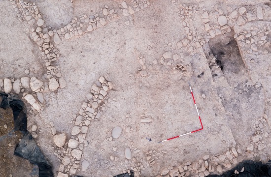 Long Bronze Age sequence and earlier Chalcolithic occupation discovered by excavations at Kisonerga-Skalia