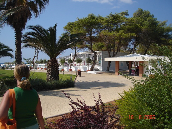 Green light for archaeological works on longest walking route of Athenian Riviera