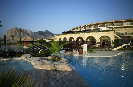 8 Greek hotels win Tui Holly Awards