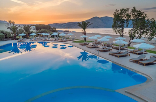 HolidayCheck Awards 2025: Three Greek Hotels in Med top-10 for Germans