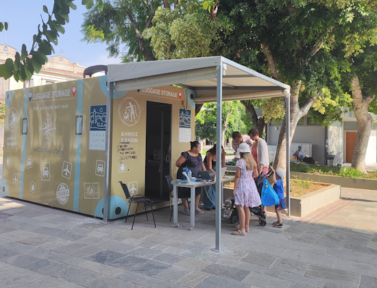 Chania: The Info Kiosk that became a “station” for foreign visitors