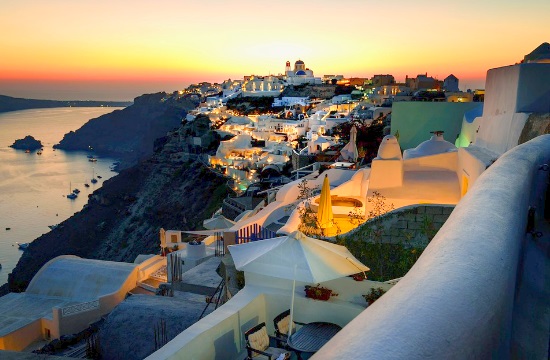 AP report: On Greece’s Santorini, 13 cloistered nuns pray for Mankind