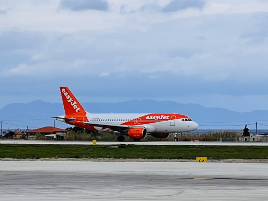 easyJet: New Athens-Alicante route | offers for Milan and Naples