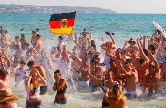 Germans’ demand for holidays in Greece peaks