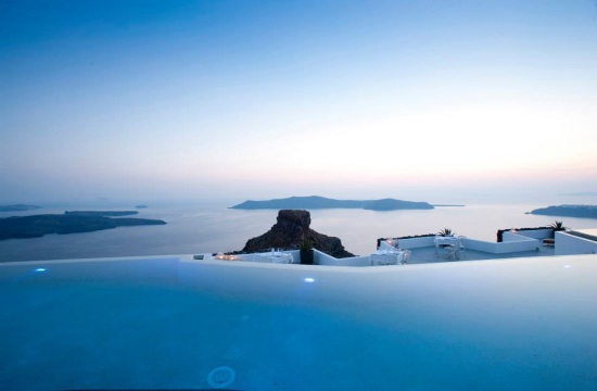 The 10 most spectacular hotel pools in the world - one in Santorini