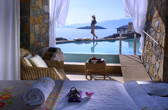 Greek tourism 2017: The popular destinations of Greeks and foreigners in the summer - Trivago survey