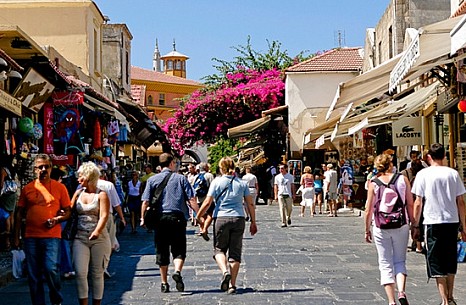27.7% rise in average tourist expenditure per trip to Greece during Q1 2019