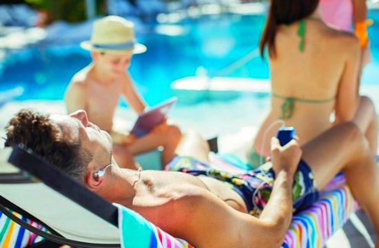 Expedia Etiquette Study: The most irritating hotel guests