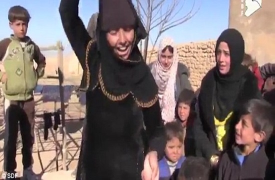 Women burn veils celebrating liberation from ISIS (video)