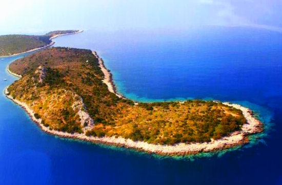 Discover Greece's uninhabited "island paradise" destinations