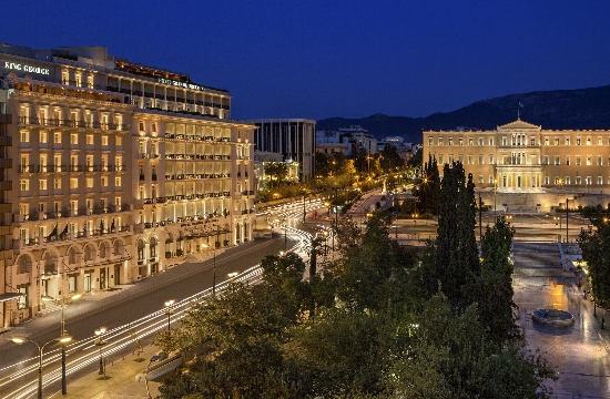 Athens hotels Grande Bretagne & King George in the dark for Earth Hour 2016