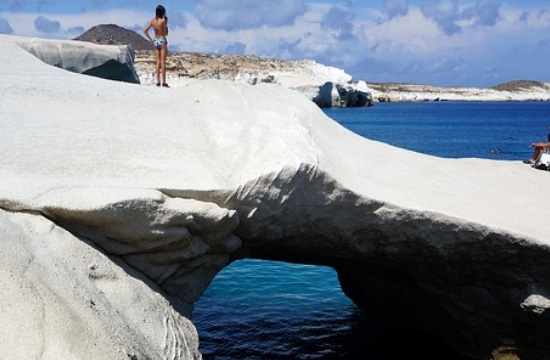 German Bild recommends holidays on the Greek island of Milos