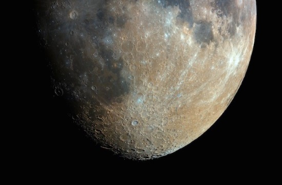 Impressive high-resolution photo of moon surface