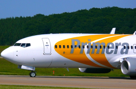 Primera Air's sudden bankruptcy leaves thousands of tourists stranded at airports