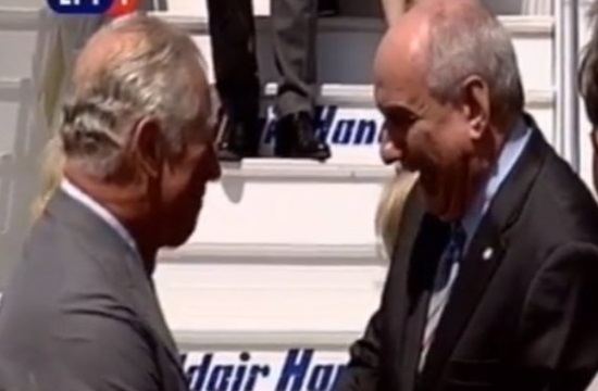 Greek State Deputy to Prince Charles: I am a Manchester United fan (video)