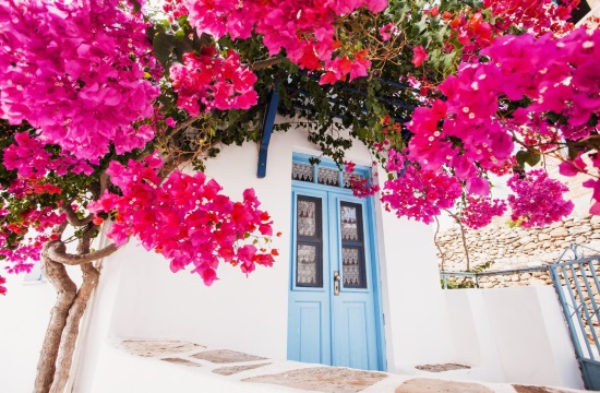 Paros declares itself "fully ready" to welcome visitors
