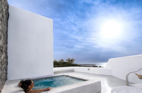 Santorini Santo Maris Oia among 60 new luxury hotel openings of 2016