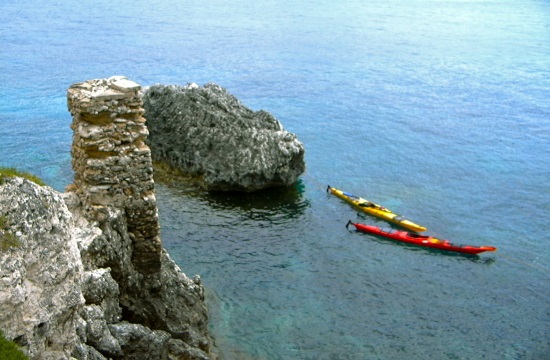 Crossing the Aegean Sea from Sounio to Santorini on kayaks