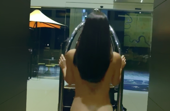 Hotel chain promotes naked guests selfies as works of art (video)
