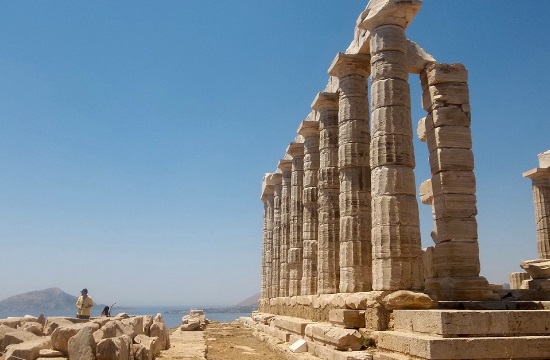 Belgian royal couple visit Sounion and Thorikos monuments in Greece