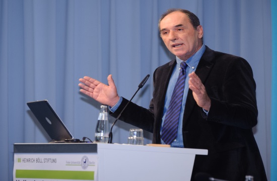 Minister on DESFA chief: Promotion before pension 'not an impropriety'